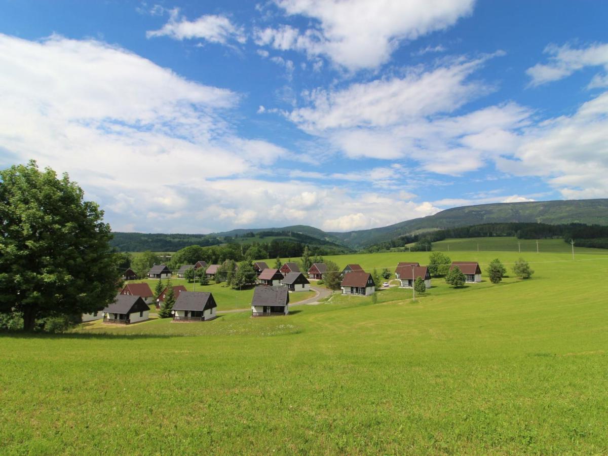Holiday Home Holiday Hill 42 By Interhome Cista  Buitenkant foto